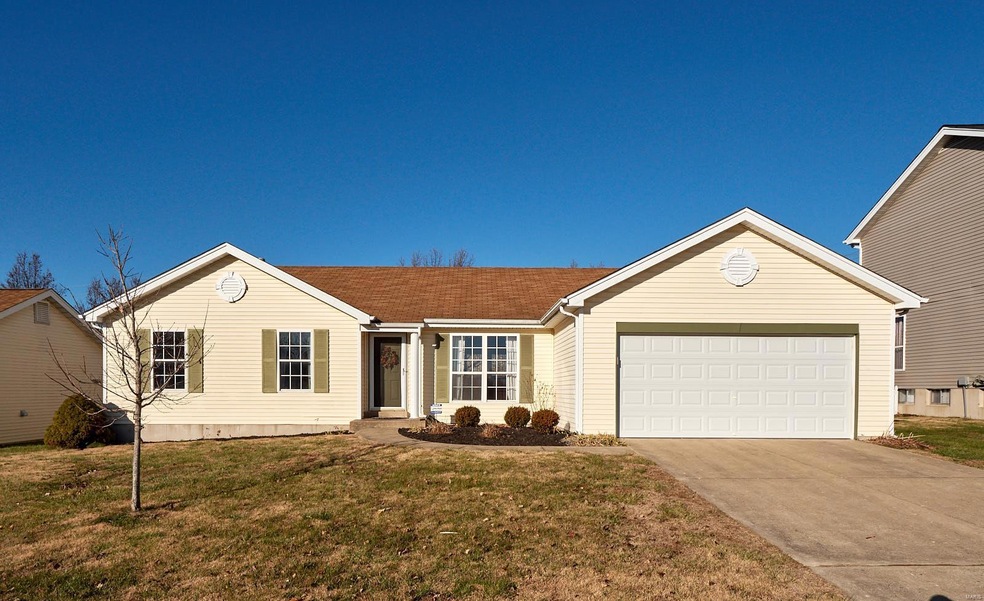 Welcome Home to 105 Royallbrook Ln.