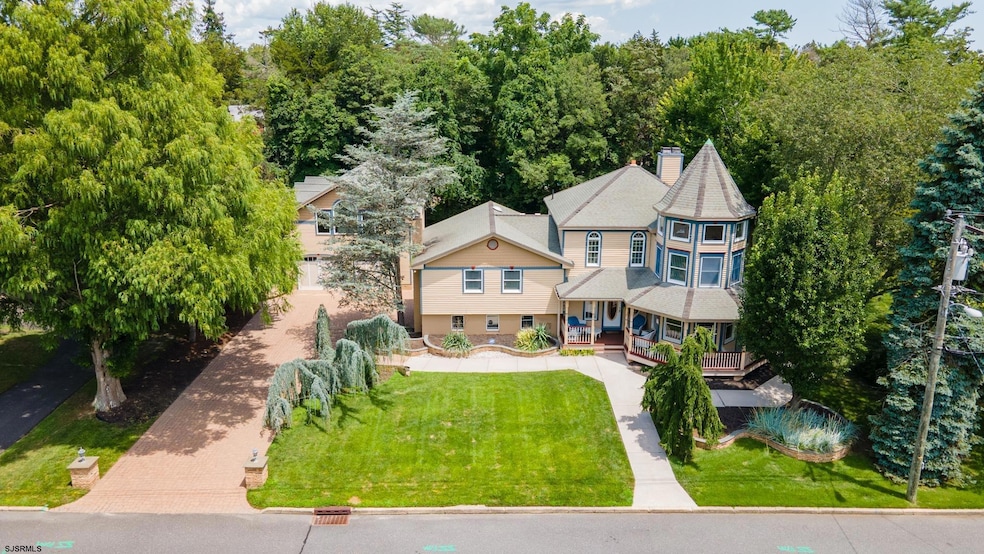 For Sale $1,169,000 • Co-Listing Agent