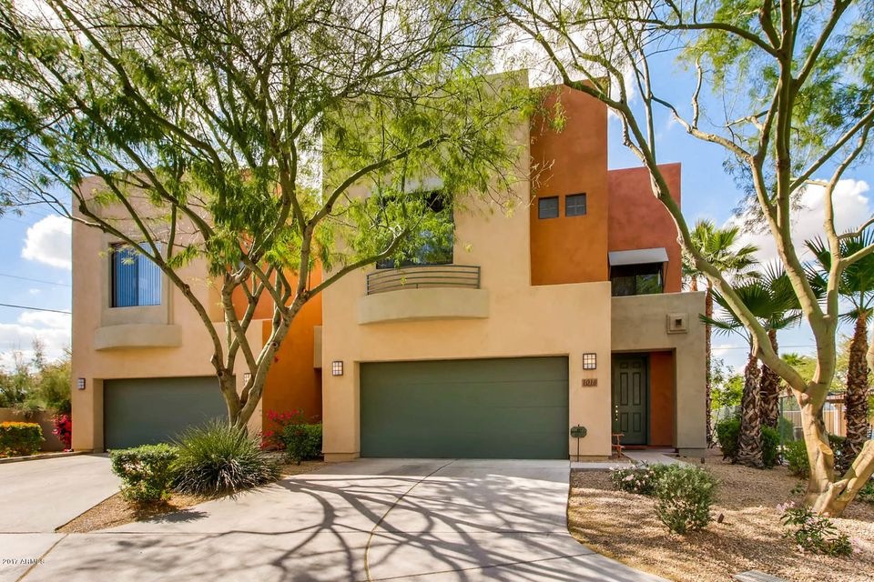 Front Entrance & Garage