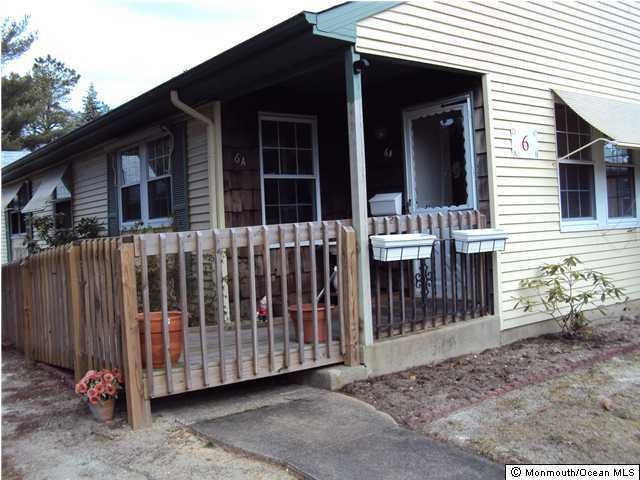 6C Pembroke Ln unit A, Whiting, NJ 08759 - photo 1