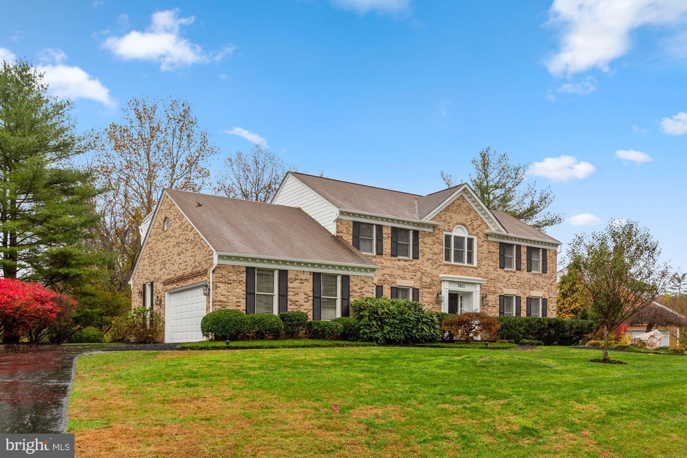 7821 Lonesome Pine Ln, Bethesda, MD 20817 - photo 1