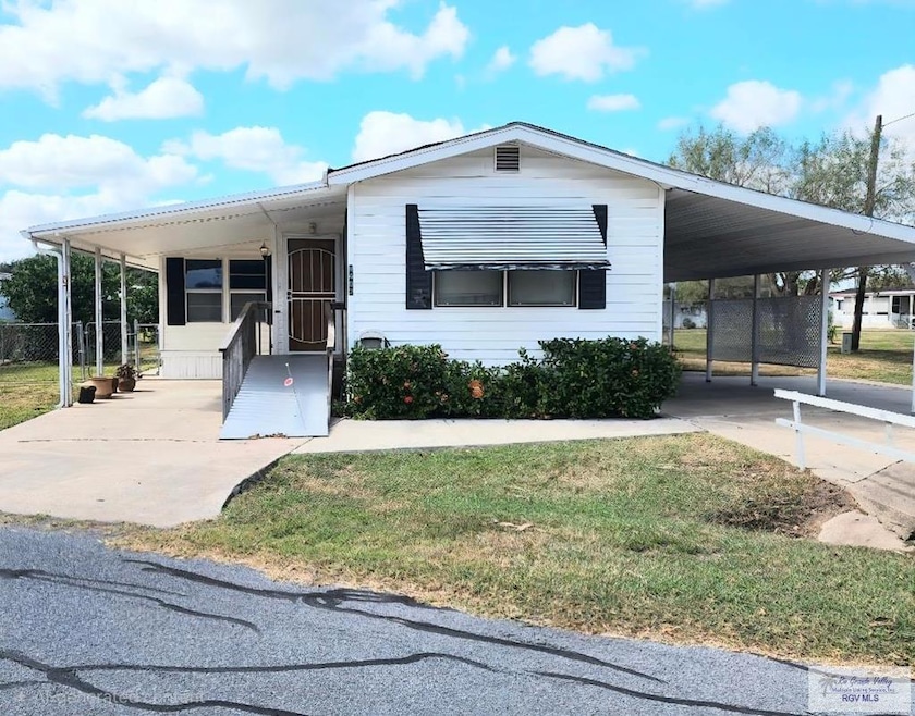 1402 Coco Palm Dr, Harlingen, TX 78552 - photo 1