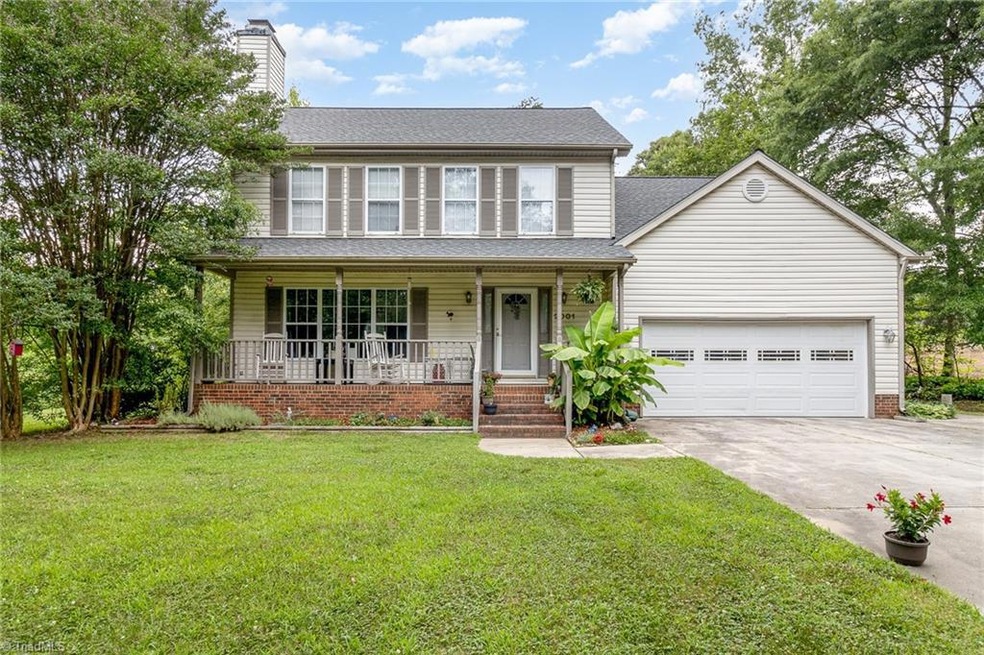 2001 Whites Mill Rd, High Point, NC 27265 - photo 1