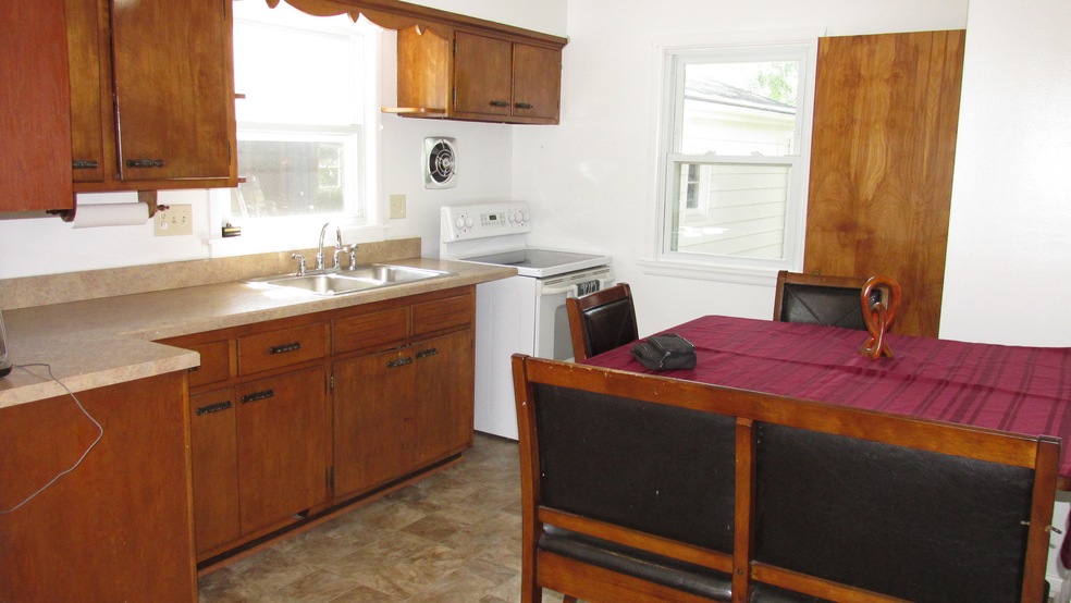 542 W Pleasure Ct, Aurora, IL 60506 - photo 1