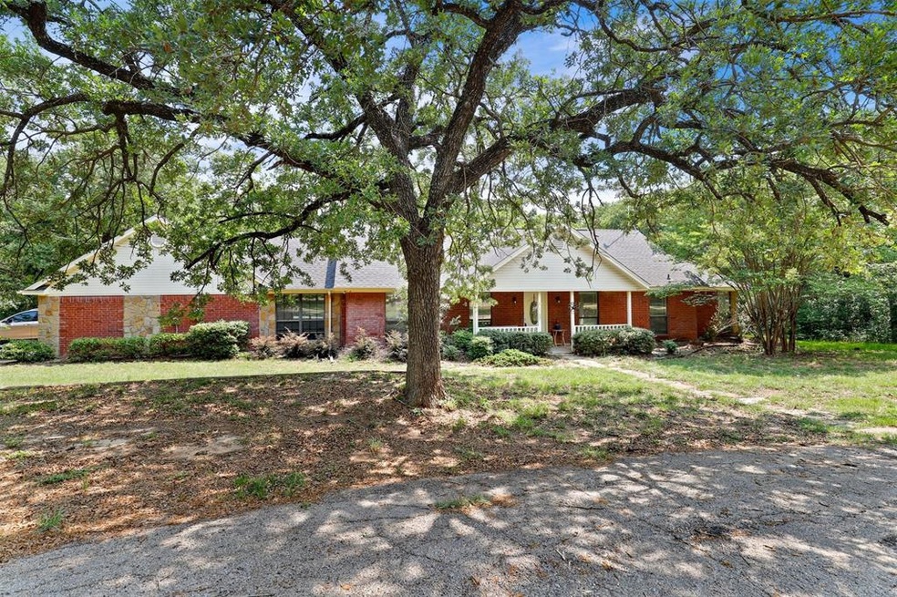 137 Mariah Dr, Weatherford, TX 76087 - photo 1