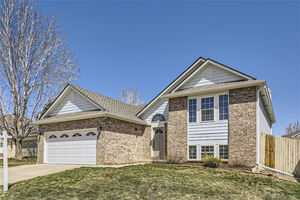 18878 E Powers Place, Aurora, CO 80015 - photo 1