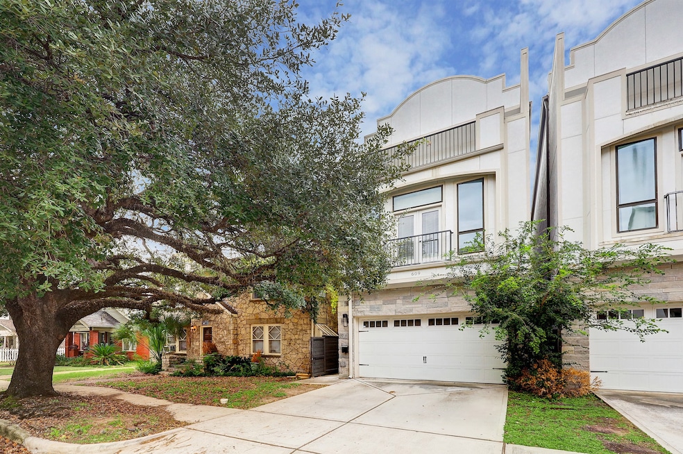 609 W Pierce St, Houston, TX 77019 - photo 1