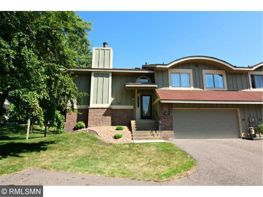 This move-in ready townhome is located in a great 