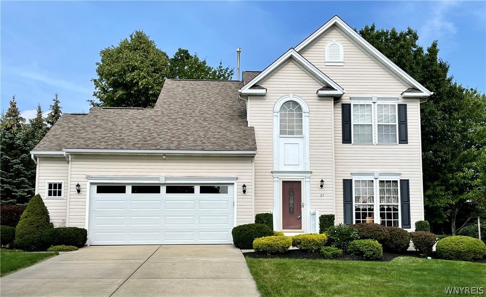 3 bedroom/2.5 bath in desirable Lancaster