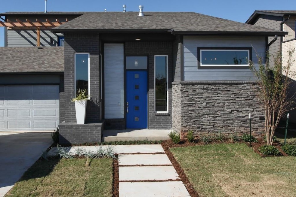 17337 Sparrowhawk Ln, Edmond, OK 73012 - photo 1