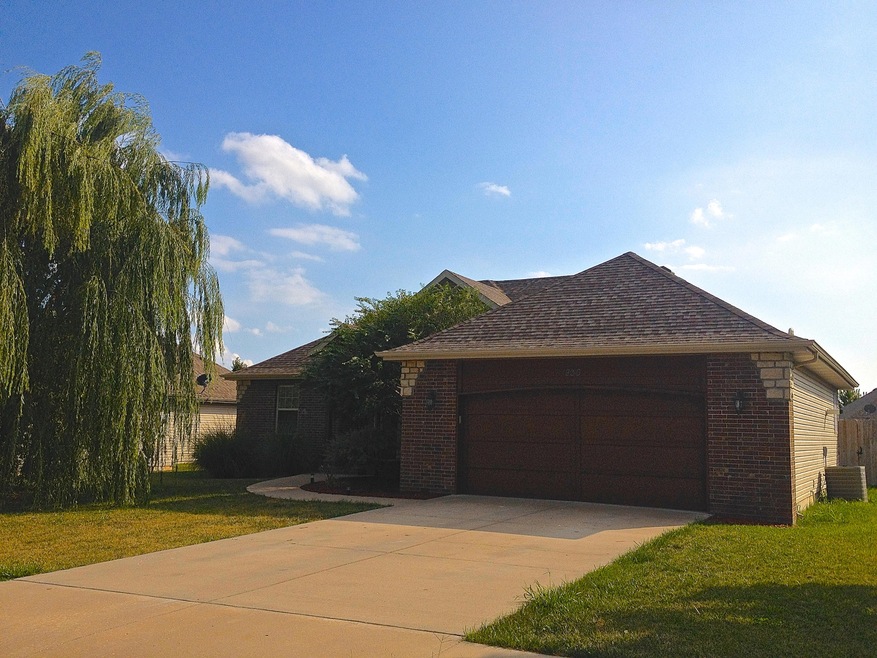 930 E Weldon Dr, Nixa, MO 65714 - photo 1