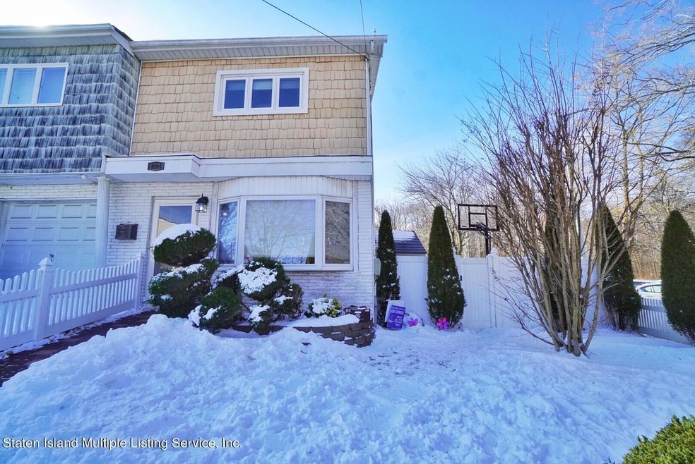 224 Bishop St, Staten Island, NY 10306 - photo 1