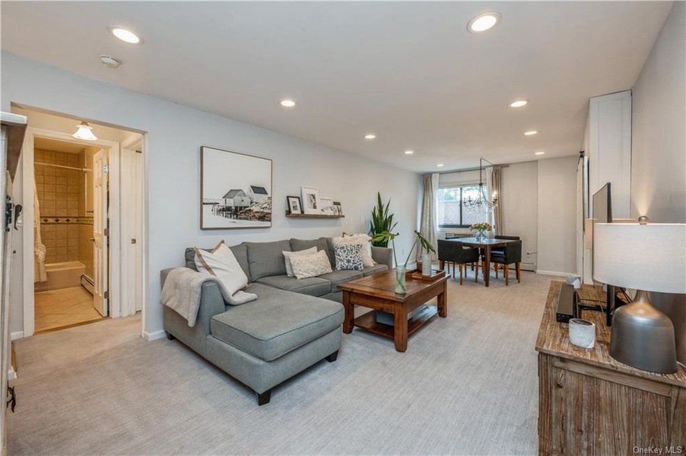 Modern Living in Edgemont!