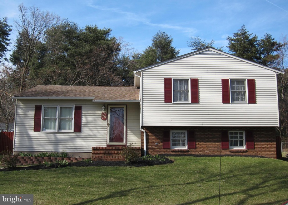 854 Brighton Place, Glen Burnie, MD 21061 - photo 1