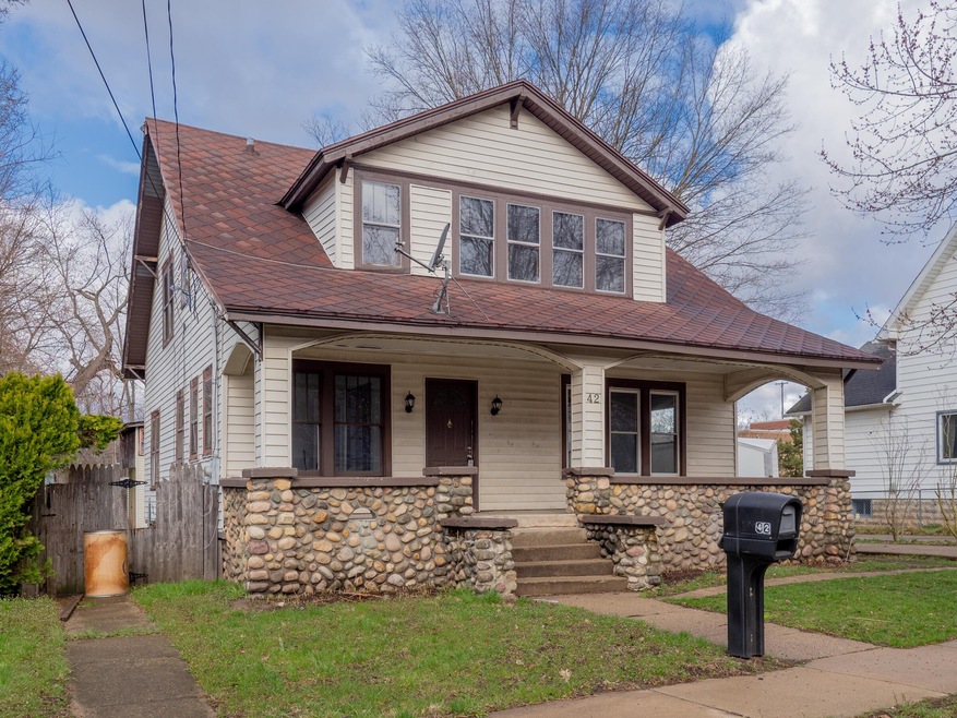 42 S McKinley-102