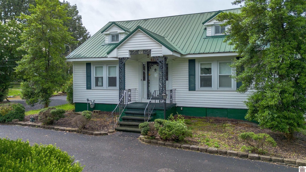 43 2nd Ave SE, Calvert City, KY 42029 - photo 1