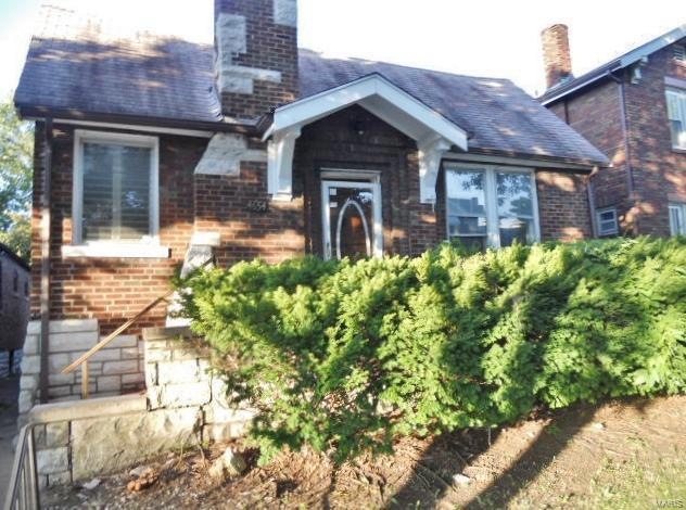 4654 Lee Ave, Saint Louis, MO 63115 - photo 1