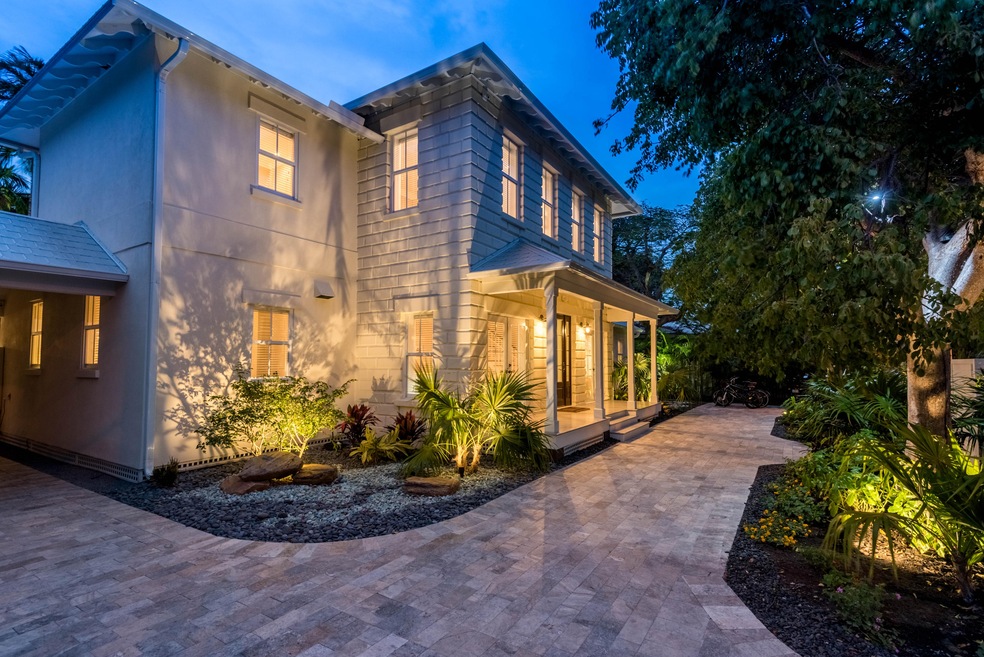1019 Flagler-16