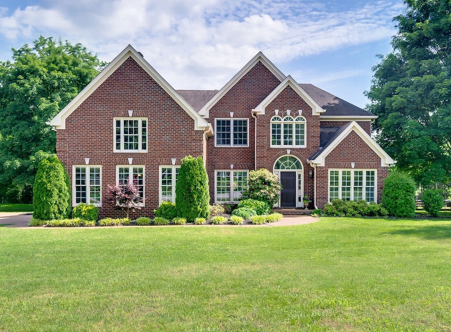 611 Cattail Ln, Franklin, TN 37064 - photo 1