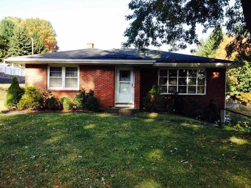 8 Mohawk Ave, Troy, NY 12180 - photo 1