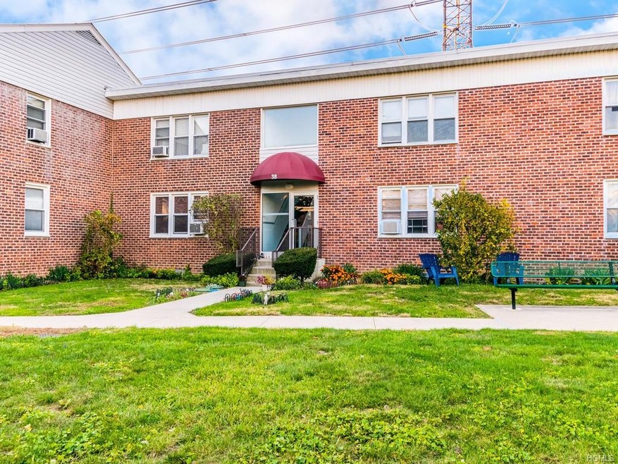 38 Winchester Ave unit 2B, Yonkers, NY 10710 - photo 1