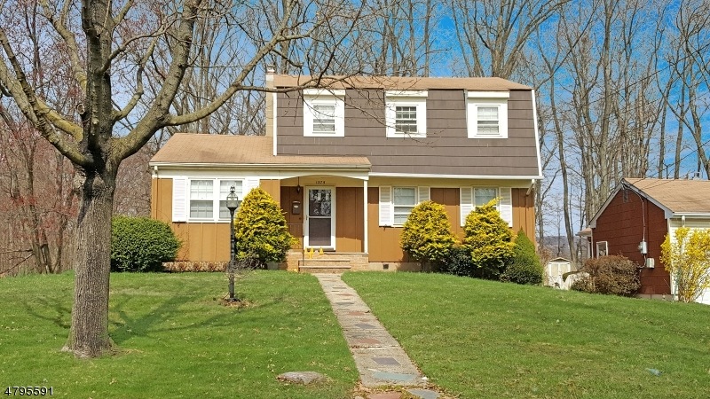 1375 St Nicholas Blvd, Plainfield, NJ 07062 - photo 1