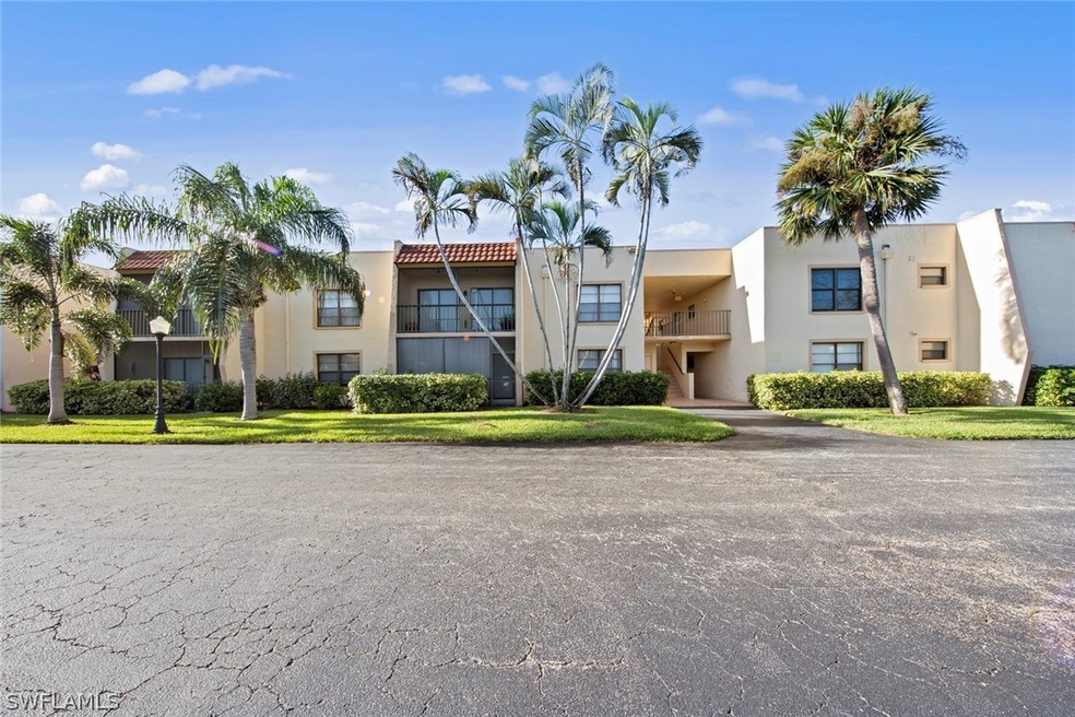 12491 Mcgregor Blvd unit 17, Fort Myers, FL 33919 - photo 1