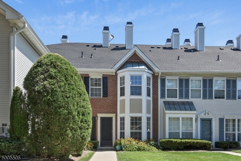 1014 Cumberland Ct, Mahwah, NJ 07430 - photo 1