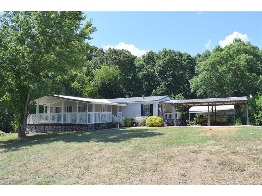 Plenty of room to store your toys! RV, boat, etc.