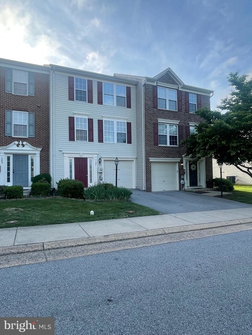 1237 Mare St, Ranson, WV 25438 - photo 1