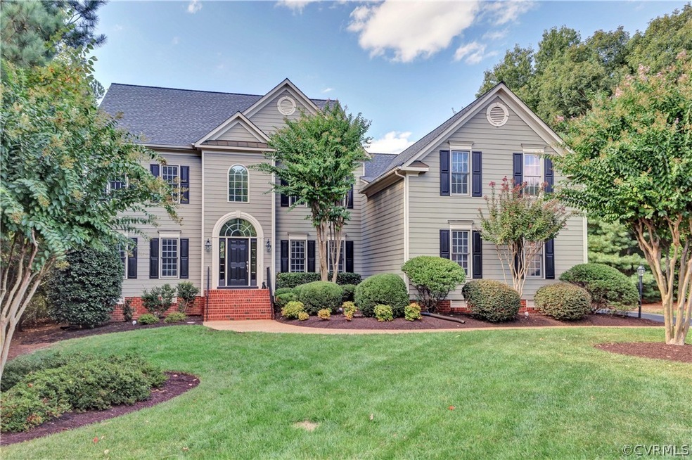Spacious home in Regal Oaks in Twin Hickory. First