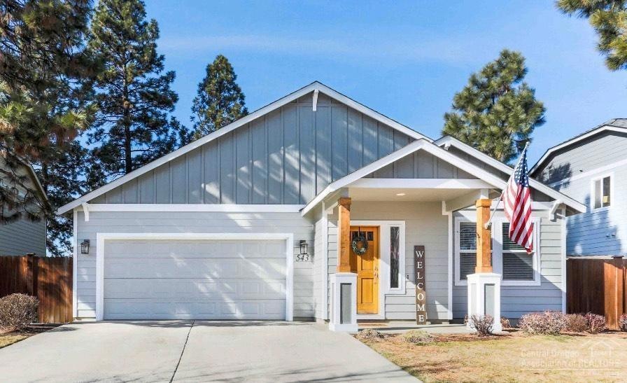 543 N Freemont St, Sisters, OR 97759 - photo 1