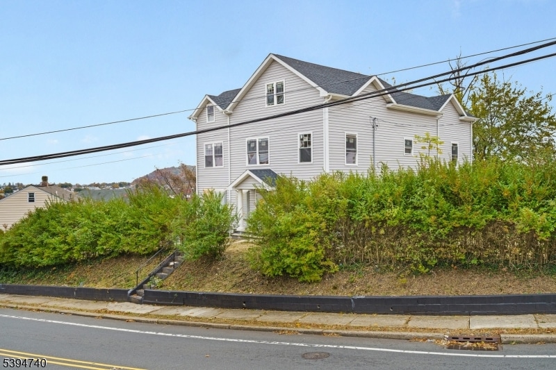 481 Preakness Ave, Paterson, NJ 07502 - photo 1