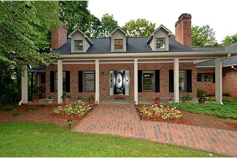 2242 Huntingdon Ct, Gainesville, GA 30506 - photo 1