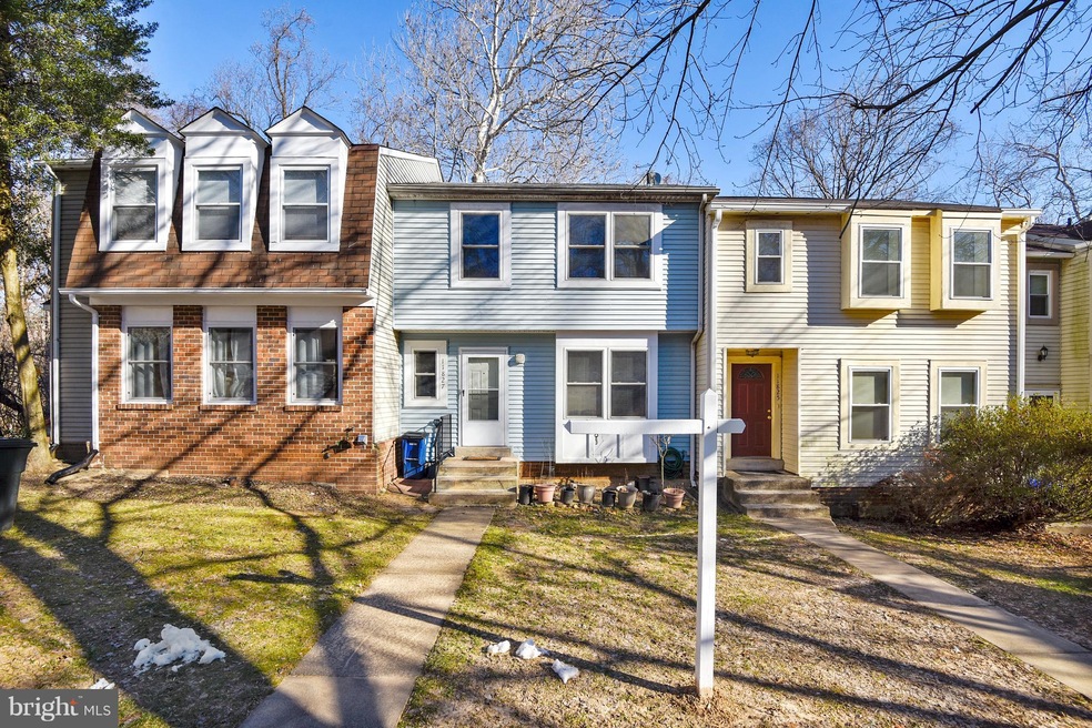 11827 Summer Oak Dr, Germantown, MD 20874 - photo 1