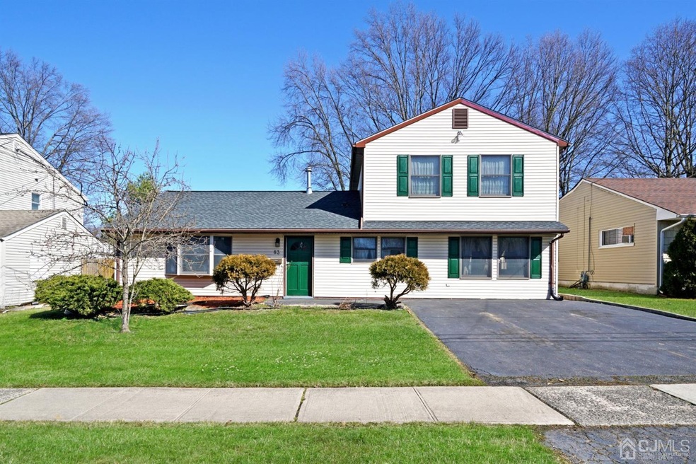 Exterior front featuring newer roof 2019, 2 car wi