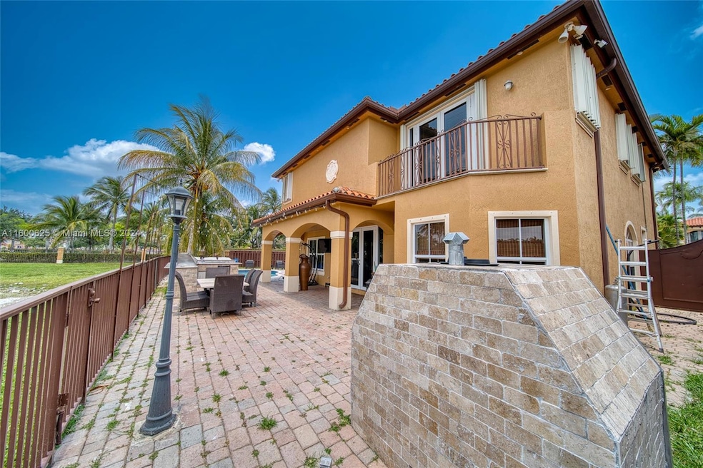 Sold $825,000 • Co-Listing Agent