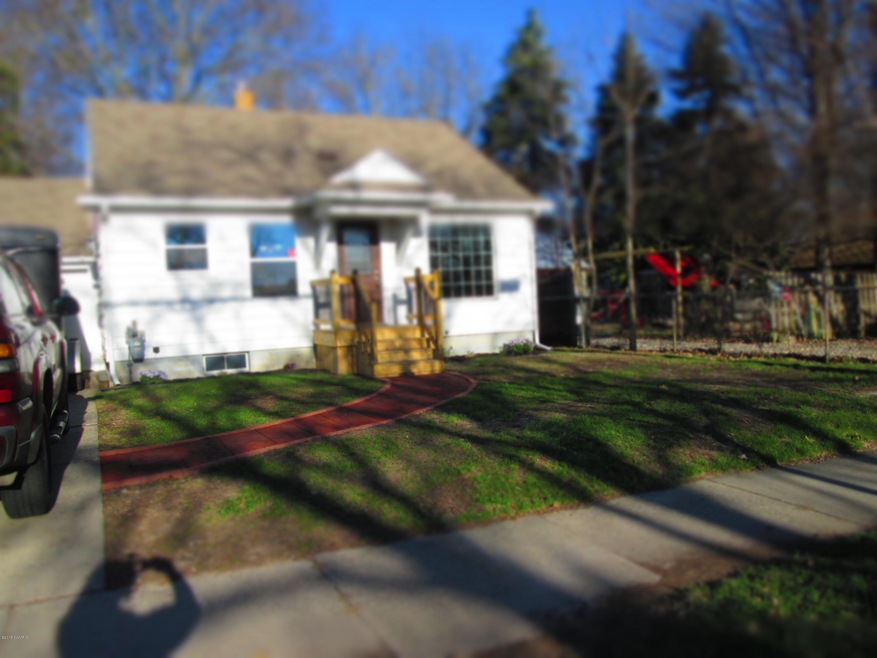 1225 Ball Ave NE, Grand Rapids, MI 49505 - photo 1