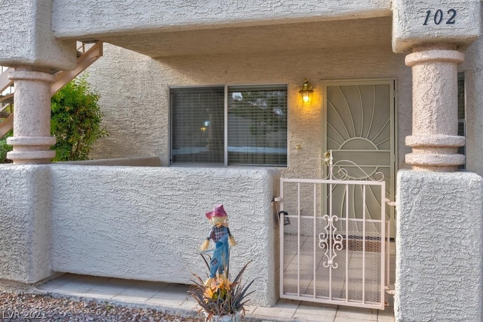Welcome to 952 Falconhead Ln, Unit 102!