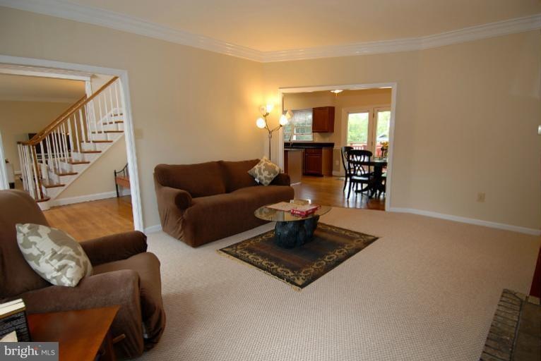 3006 Popkins Ln, Alexandria, VA 22306 - photo 1