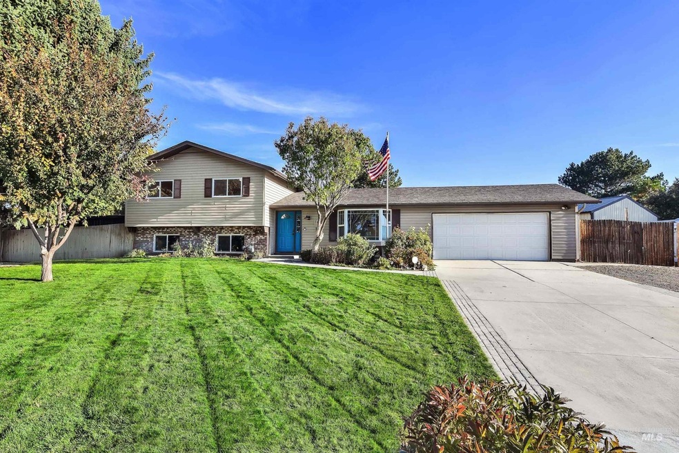 7446 Glenridge View Dr, Boise, ID 83709 - photo 1