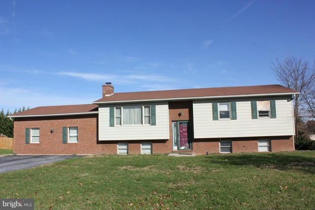 509 Colonial Dr, Greencastle, PA 17225 - photo 1