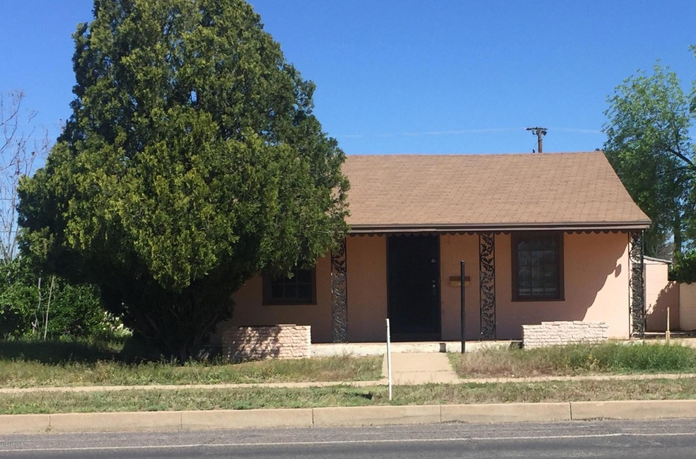 1438 10th front view