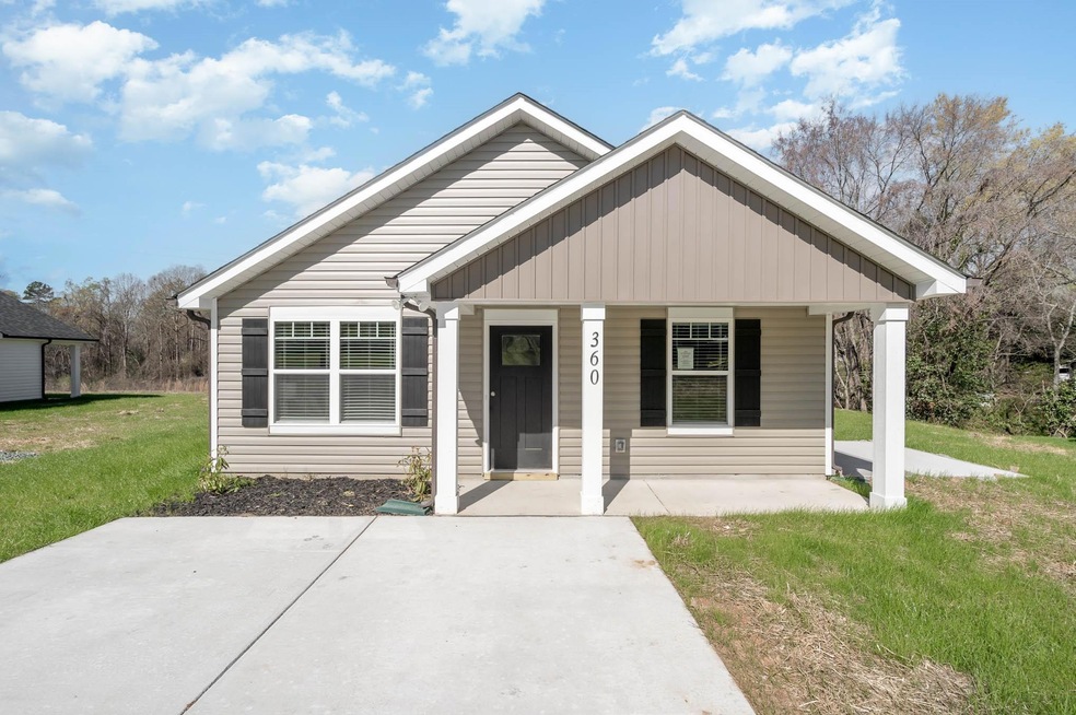 610 Poplar St, Statesville, NC 28677 - photo 1