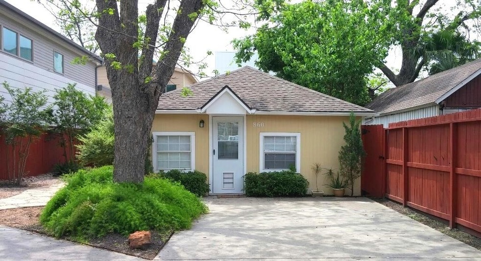 880 E 25th St, Houston, TX 77009 - photo 1