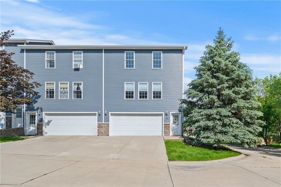 936 Mckinley Ave unit 10, Des Moines, IA 50315 - photo 1