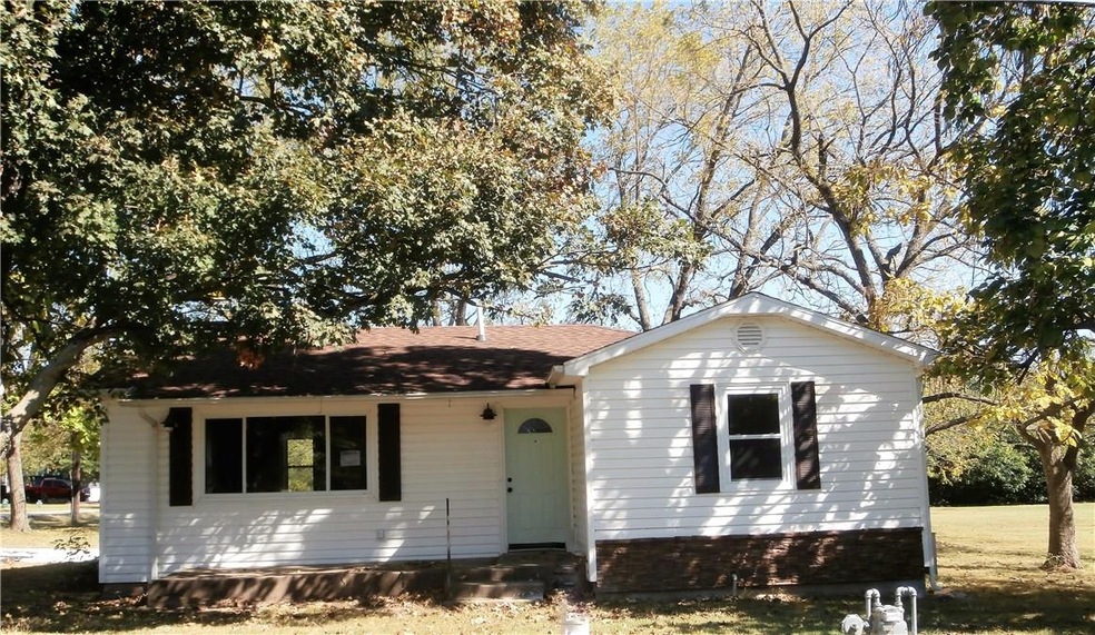 103 S Border St, Prairie Grove, AR 72753 - photo 1