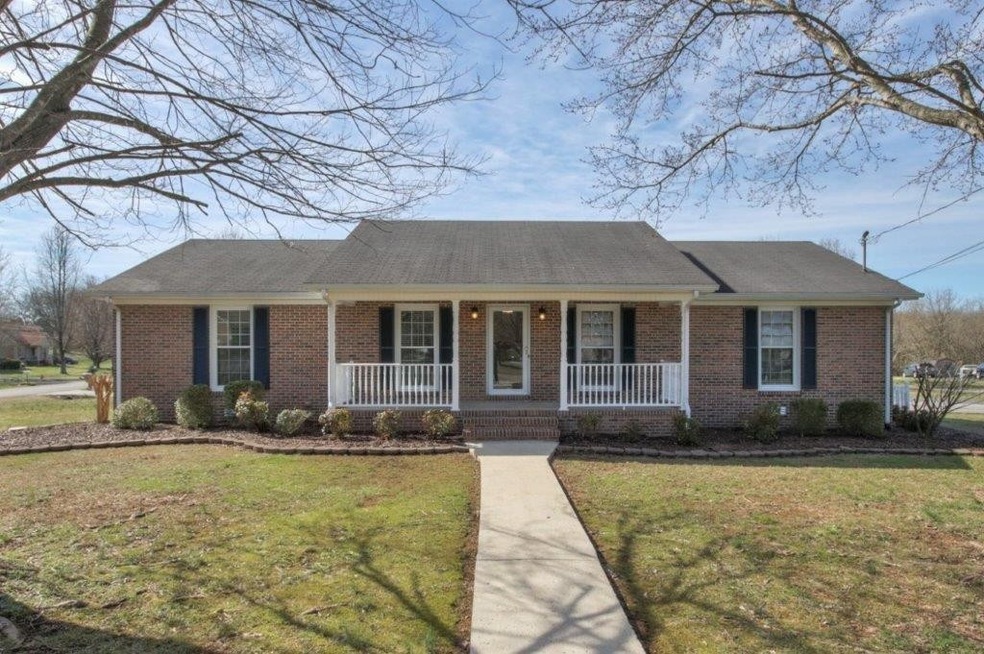 301 Southview Dr, Shelbyville, TN 37160 - photo 1