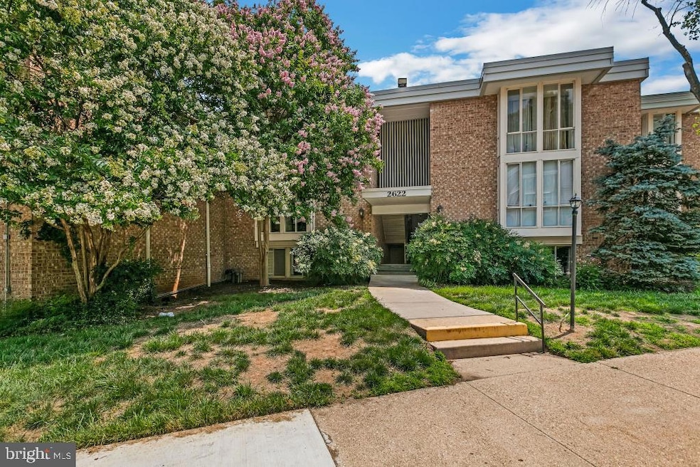 The Huntington Club unit 319, Alexandria, VA 22303 - photo 1