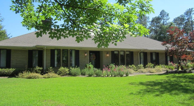 1603 Ellen Dr, McComb, MS 39648 - photo 1